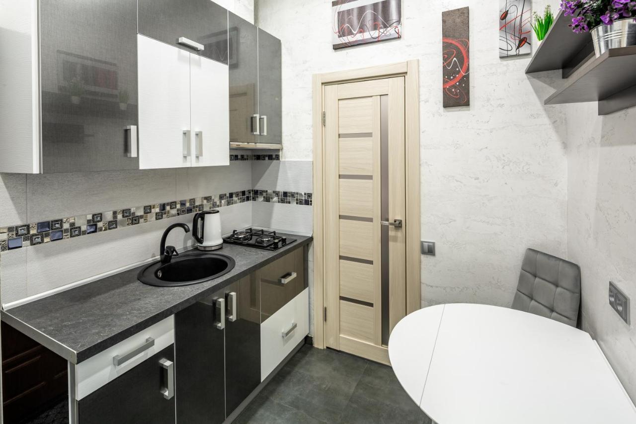 Apartment On Lesya Ukrainka Lviv Exteriör bild