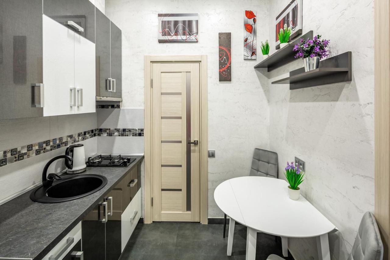 Apartment On Lesya Ukrainka Lviv Exteriör bild