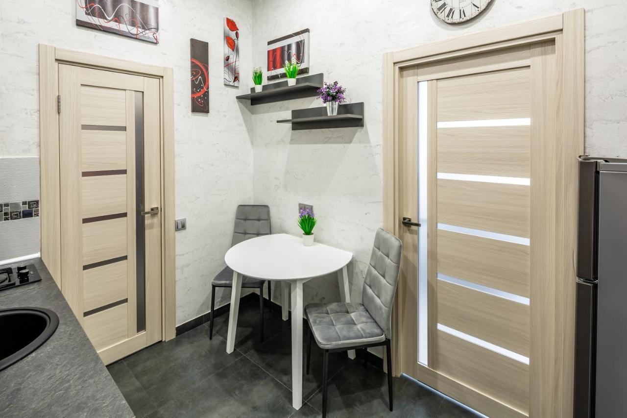 Apartment On Lesya Ukrainka Lviv Exteriör bild